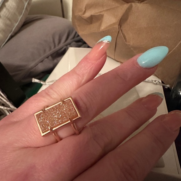 Kendra Scott Lenox ring new w/out tags - Picture 5 of 5